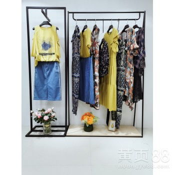 百搭精品连衣裙 芮玛品牌防水面料尾货批发指南